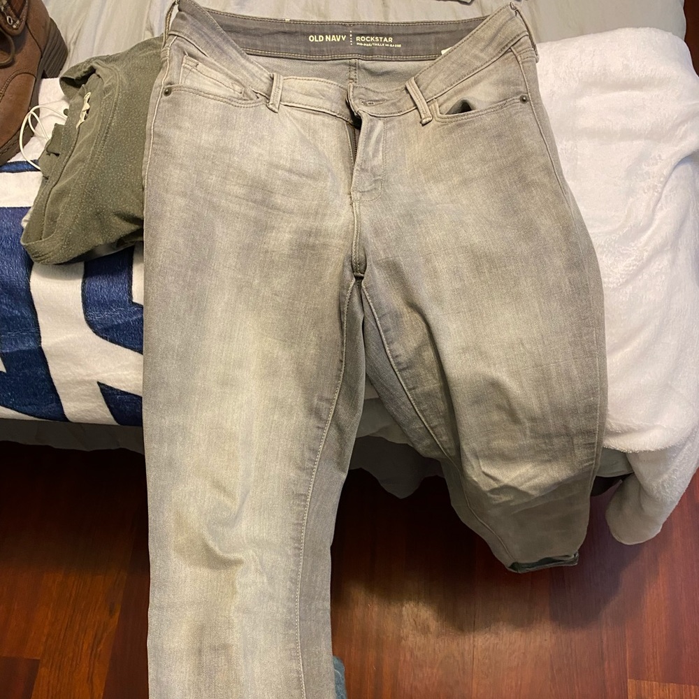 Super comfy yet cute pair of jeans!